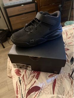 Jordan Stay Loyal black size 3Y