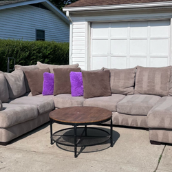 🛋️💥 3 Pieces Sectional 💥 Free Delivery And Financing Available!
