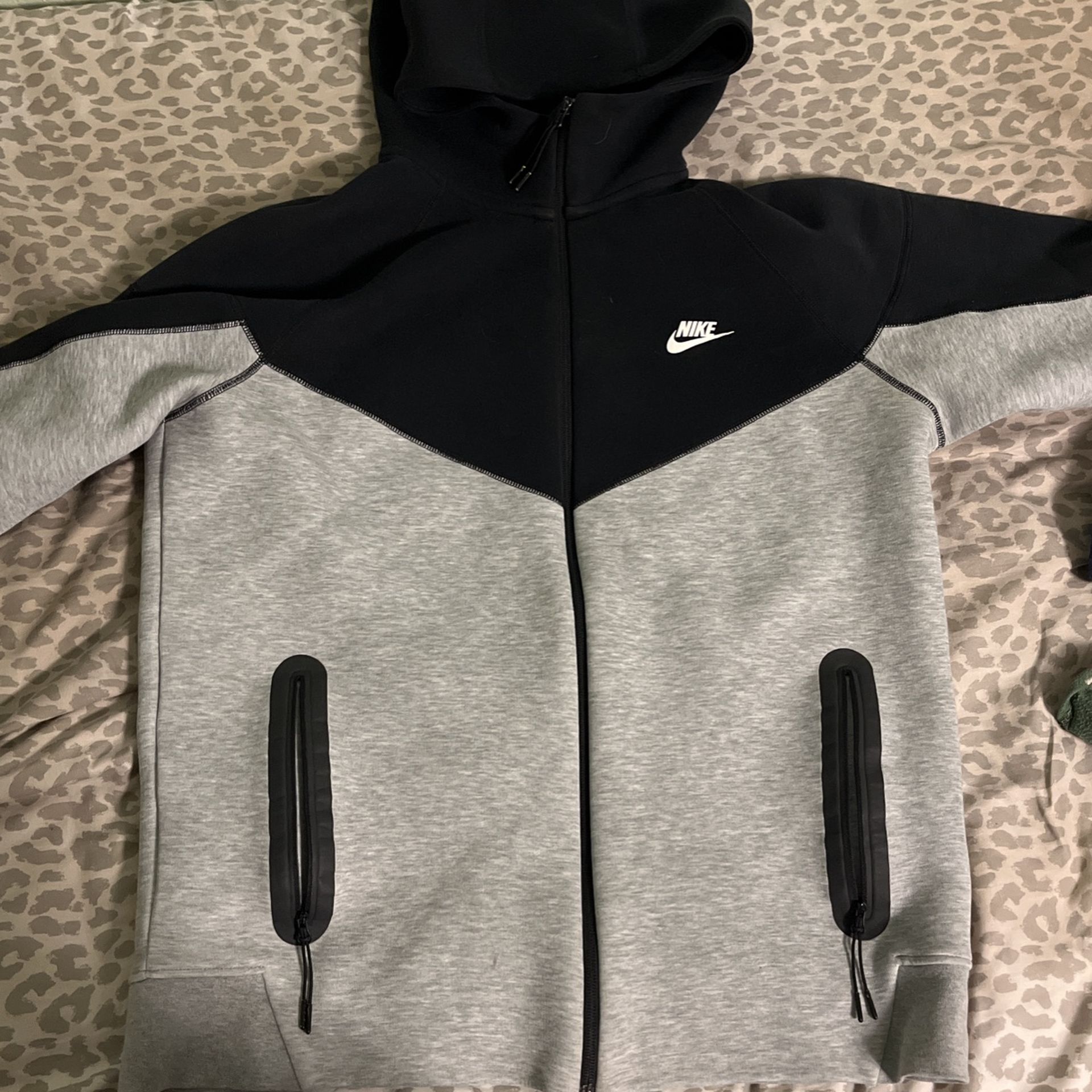 Nike tech