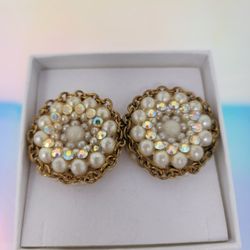 *VINTAGE* Faux Pearl AB Crystal Chain Circle Clip-on Earrings