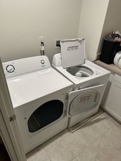 Amana washer and dryer