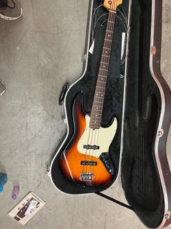 1995 Fender American Standard Jazz Bass – 4-String – Sunburst – Excellent Condition
