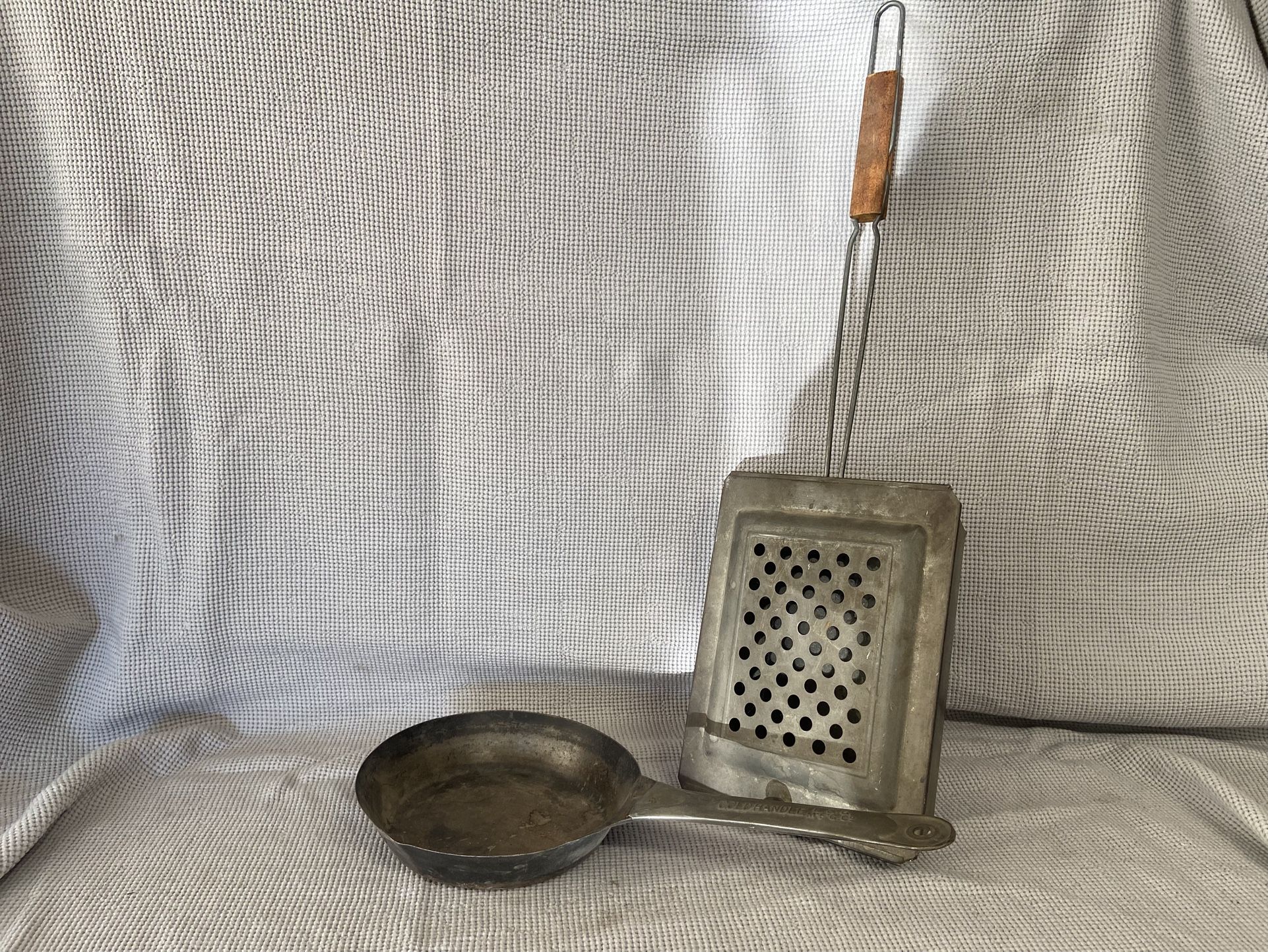 Popcorn Maker & Cowboy Skillet, L&G Cold Handle (Vintage)