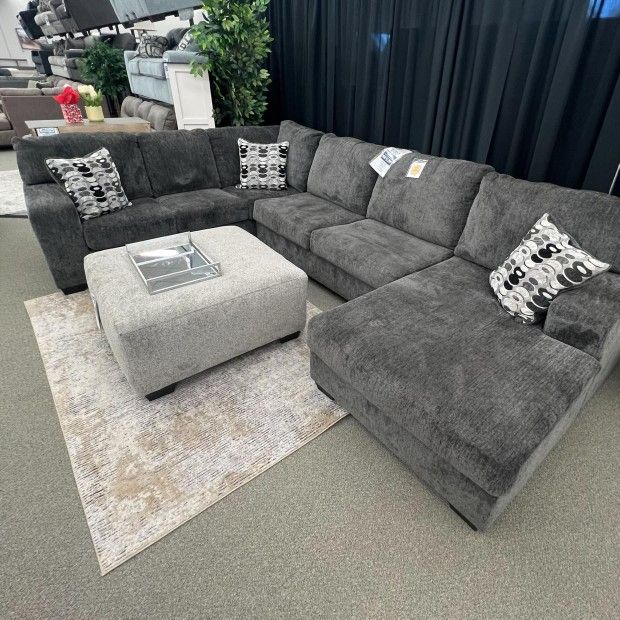 Living Room Furniture Dark Gray Color Sectional Couch W Chaise 🌟 Fast Delivery Extra Discount Code RSG
🔥🔥 Mention OfferUp for this Special Price!!