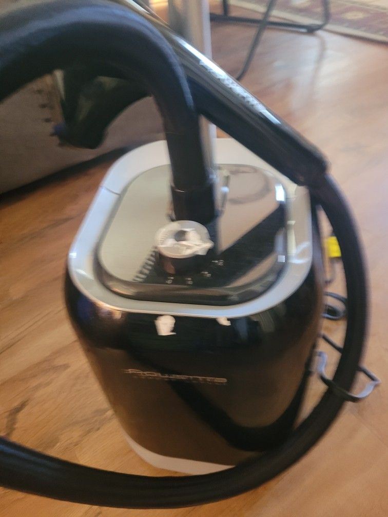 Rowenta Garmet Steamer 