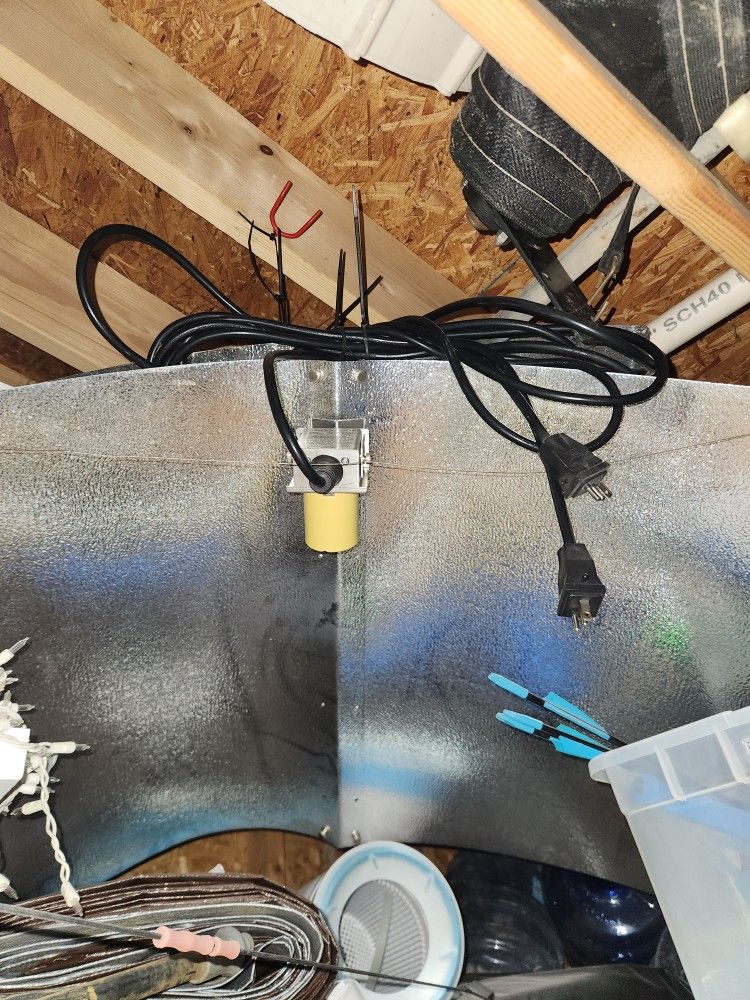 Grow Lights 2000 Watt Hoods With 2000 Watt Bulbs One 400 Hood With Bulb