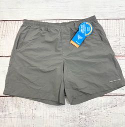 Columbia Shorts Men Large Gray Backcast III Water Fishing Omni-