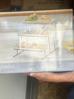 Tier serving plates