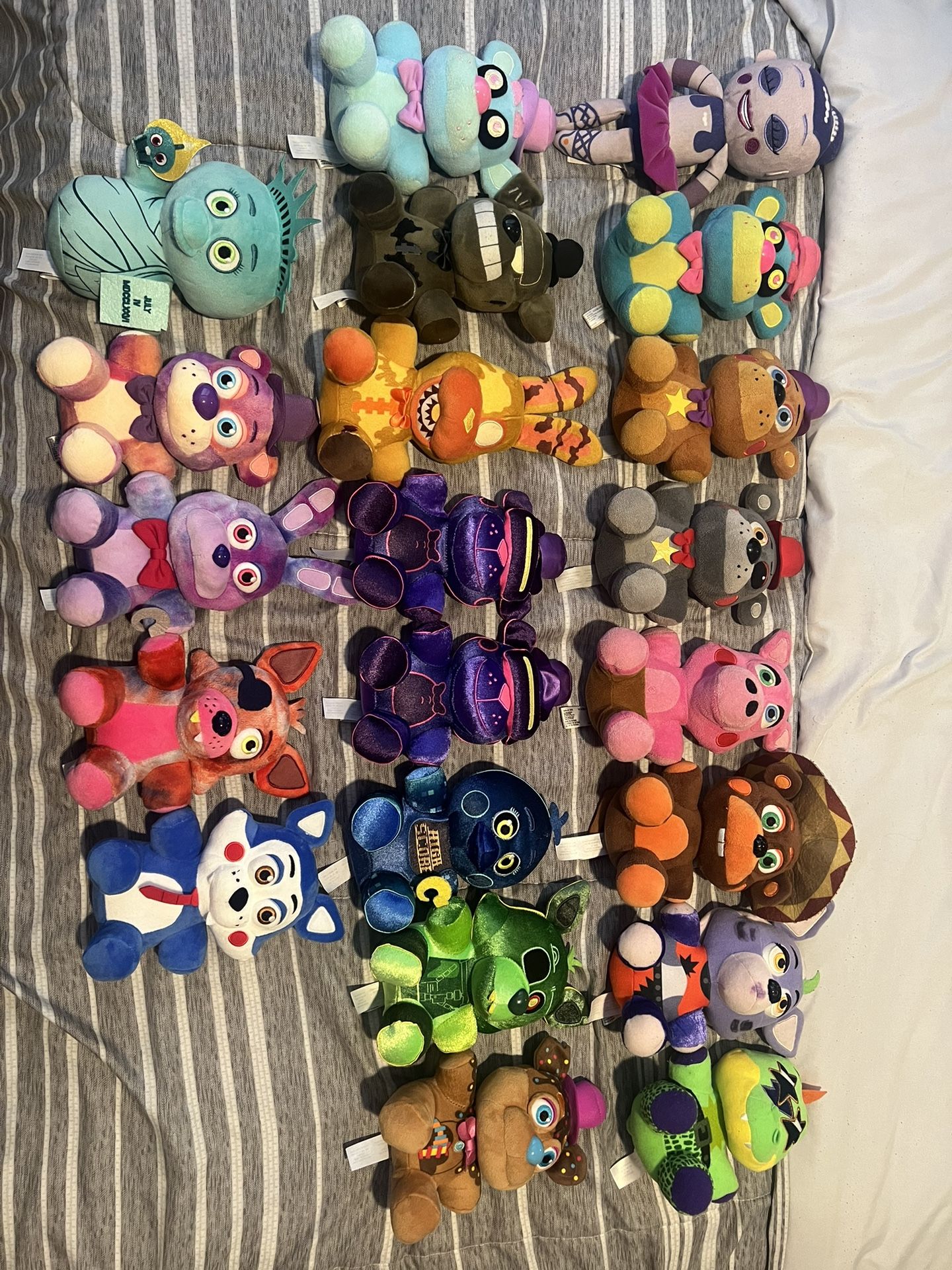 Funko Five Night’s At Freddy’s Plushies (READ DESCRIPTION)