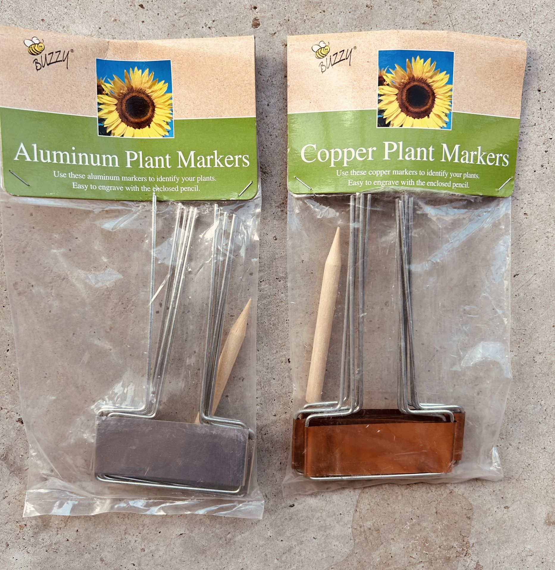 New In Package Two Sets Of Plant Garden Home Decor Aluminum And Copper Markers Or Message Signs For Flower Gifts