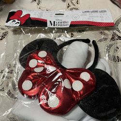 Minnie Mouse Ears And Gloves 
