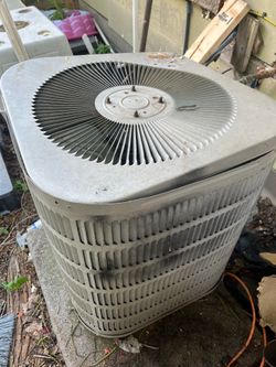 Goodman 3-Ton AC Condenser Unit  For Parts lightning damage