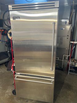 36” Viking Refrigerator