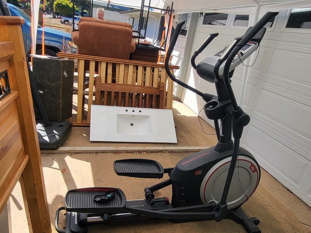 ProForm Endurance 520E Elliptical