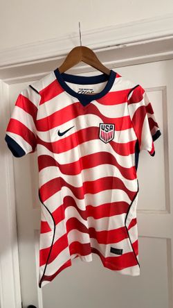 WOMENS USA jersey size XL fits like a Small/Medium