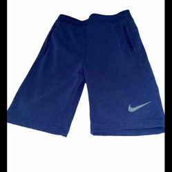 Nike Dri Fit Boys Xl  Purple  Nike Tech Shorts with zipper on both pockets 