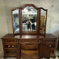 4 Piece Bedroom Set Made By Unique Furniture, NC