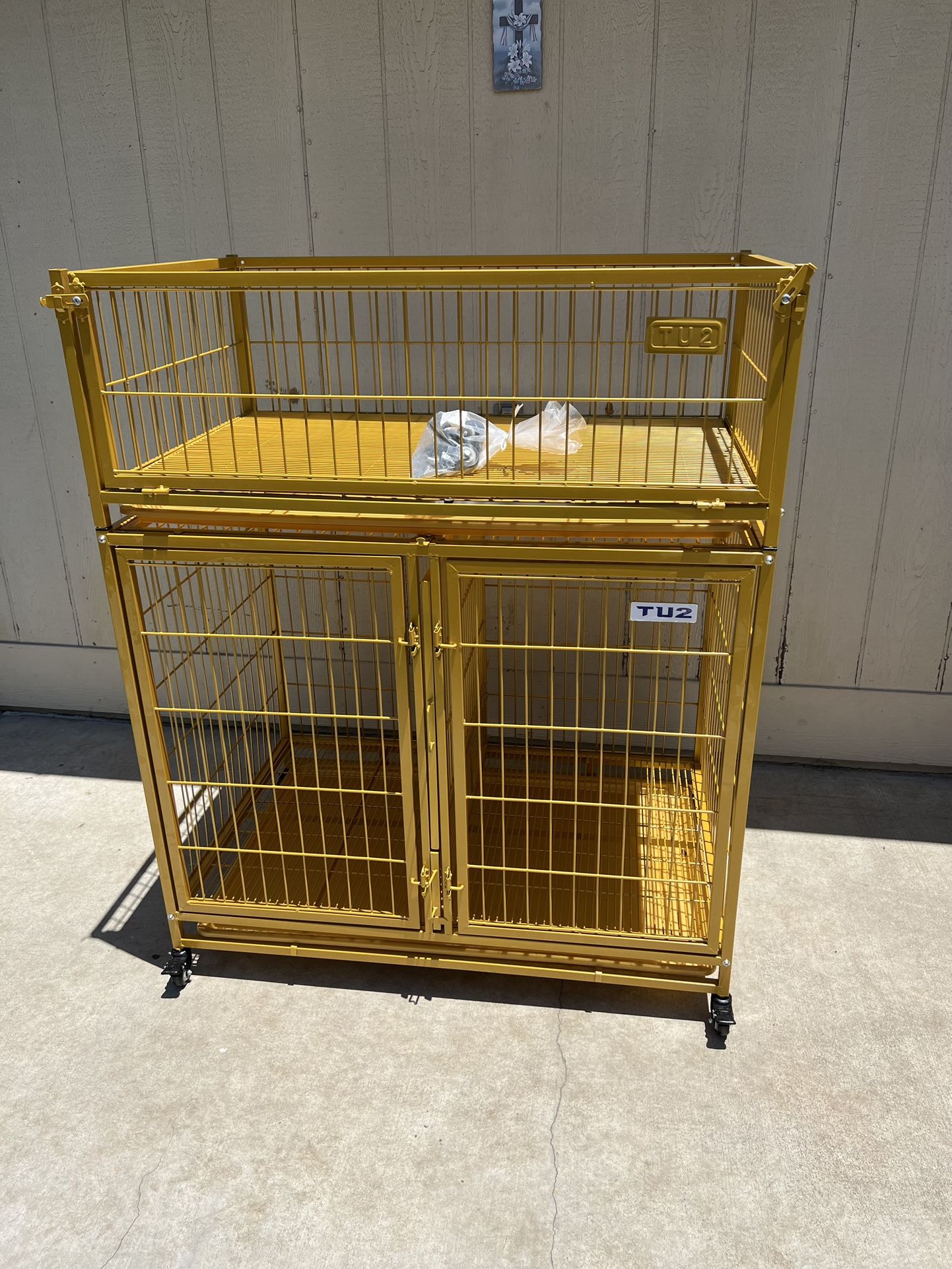 43” Gold Kennel With Play pen 