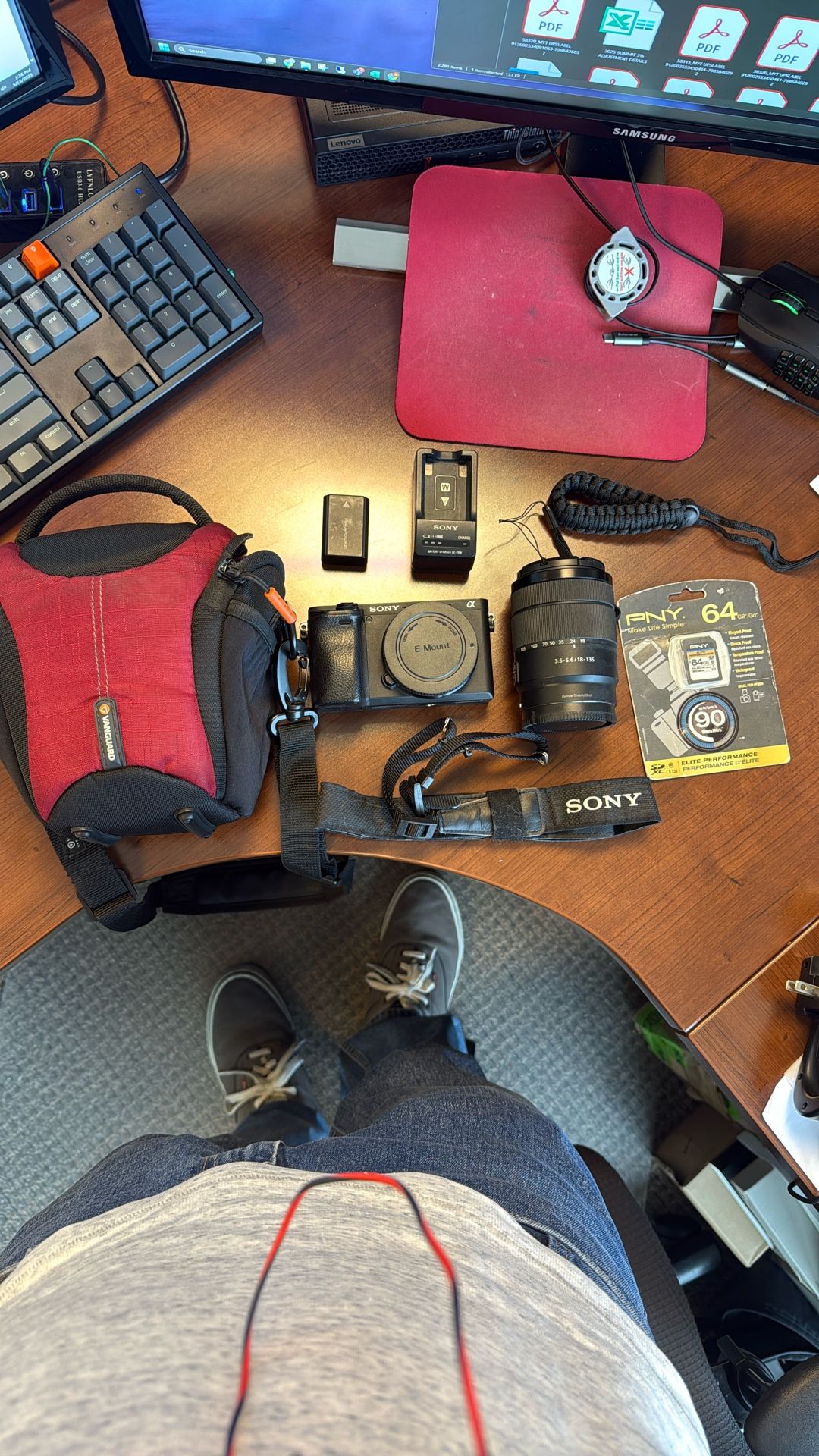 Sony A6400 Bundle With 18-135mm Lens, Battery, Memory Card And More