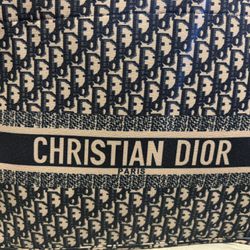 Christian Dior purse / Thot 