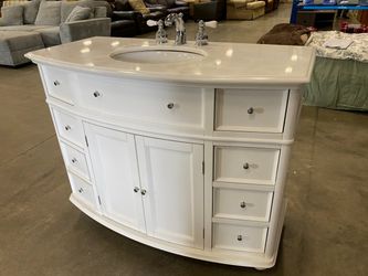White 8 Drawer Breakfront Bathroom Vanity with Cutured Marble Top and Bun Feet