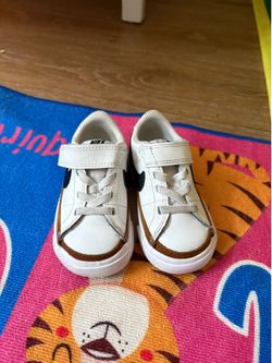 Toddler Nikes 5c