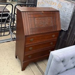 Desk/ Dresser. Antique.