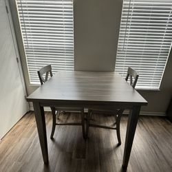 Kitchen Table w/ 4 Chairs