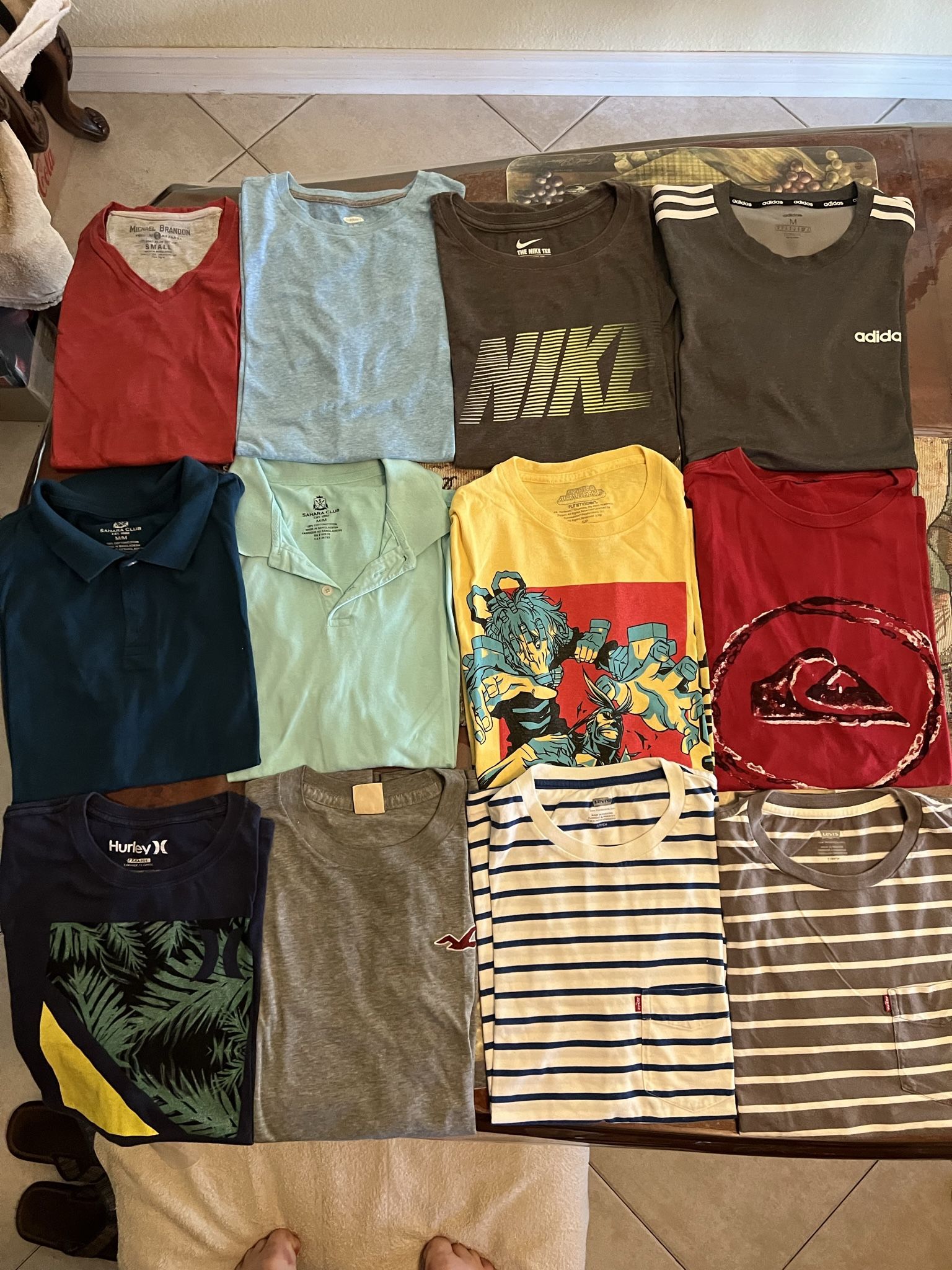 Hurley Levi’s Hollister Quicksilver Adidas My Hero Academia