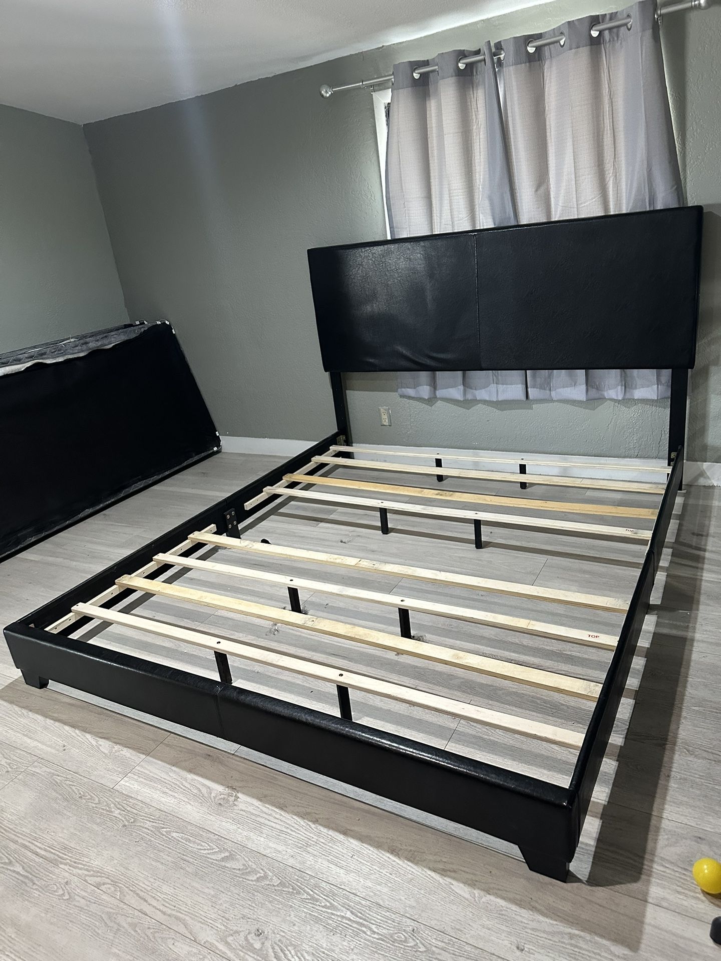 Californiana King Bed Frame