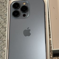 iPhone 13 Pro UNLOCKED Like New