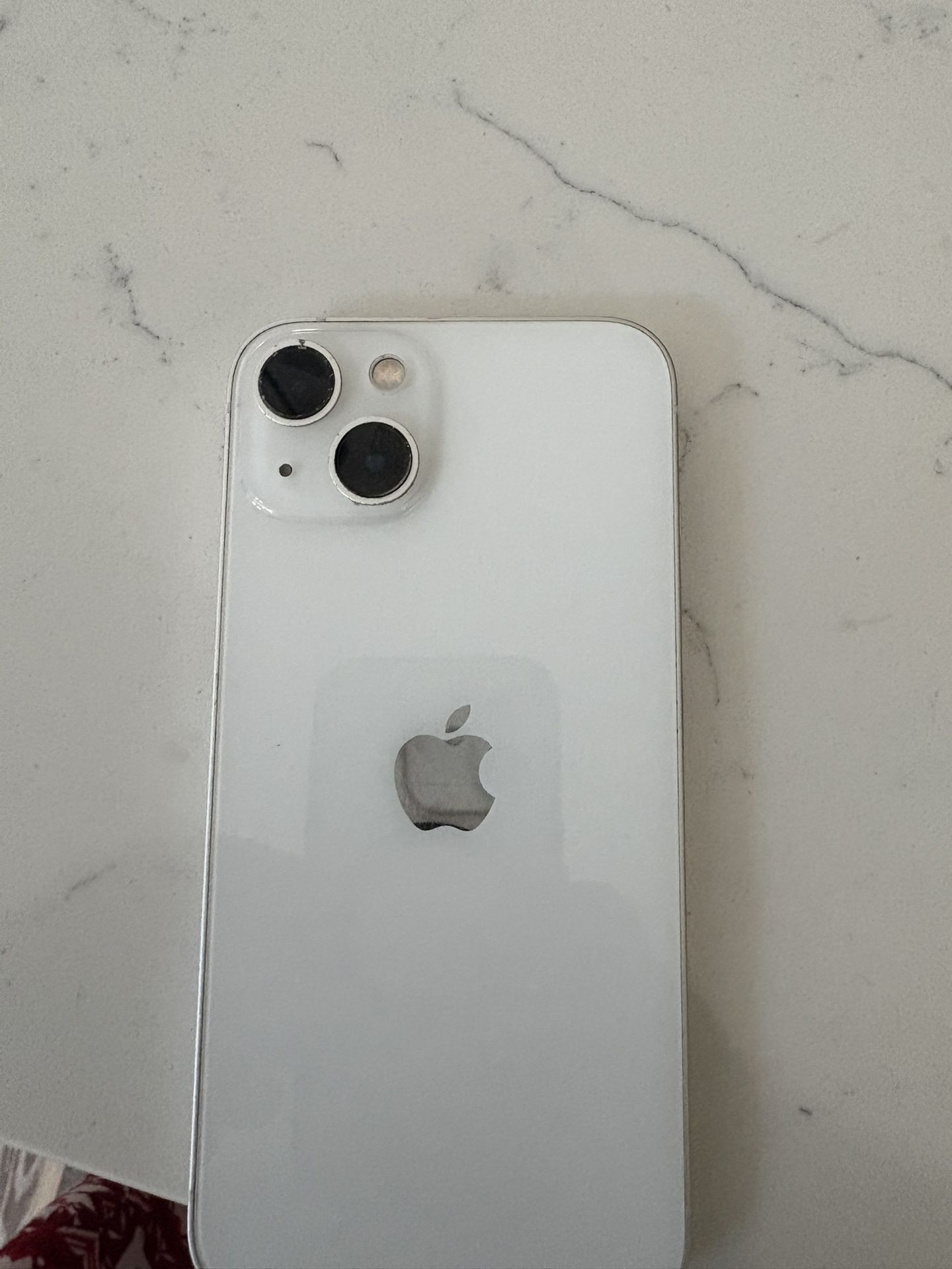 iPhone 13 And iPhone 8 SE