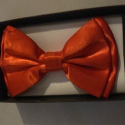 Bow tie