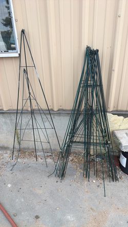 Metal easels