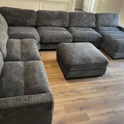 New 7 Piece Modular Sectional Sofa Couch! Extremely Comfortable! Free Delivery 🚚!