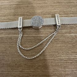 Simple But Shiny Pandora Bracelet 