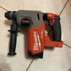 Milwaukee Rotary Drill 