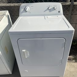 Kenmore Dryer Large Capacity  (GAS)