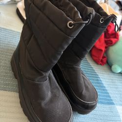 Snow Boots