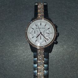 Woman's Michael Kors Watch Stainless Steel