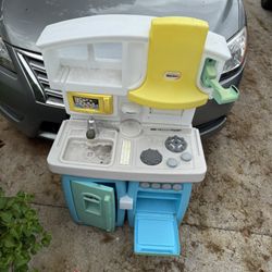 Little Tykes Kitchen