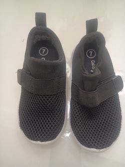 Cat & Jack Toddler Sneakers Size 7