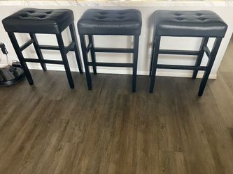 3 Black bar stools