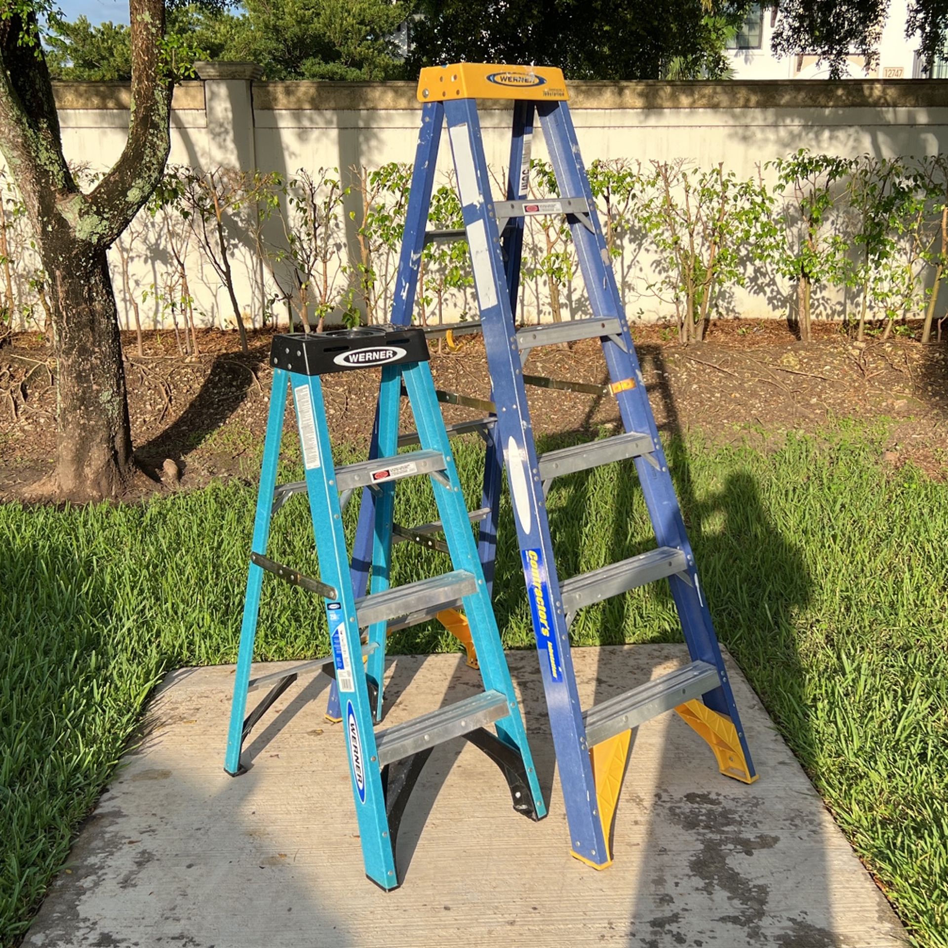 Ladders 6 ft and 4 ft