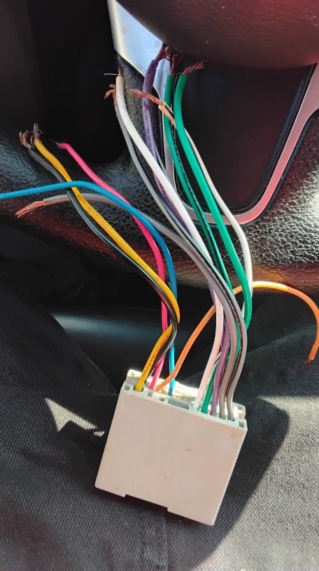 Expedition Radio Wire Adapter