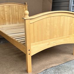 Twin Size Wood Platform Bed 
