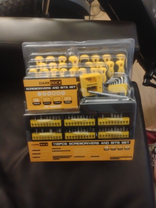 Screwdrivers And Bite Set
