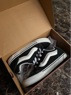 Vans knu skool shoes size: 7