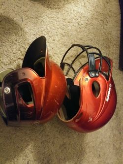 SOFTBALL/BASEBALL HELMET