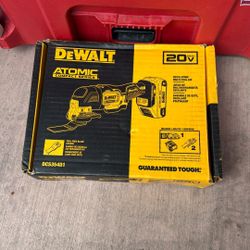 Dewalt Atomic Compact Series Oscillating Multi-tool Kit 